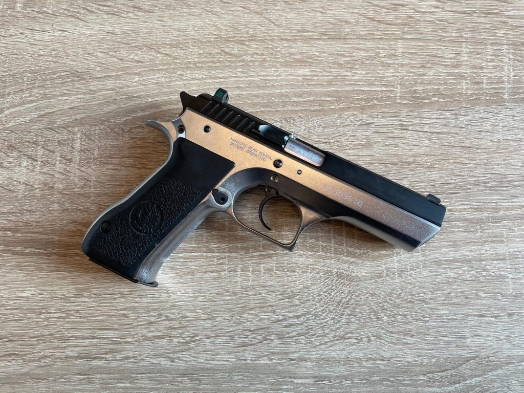 Jericho 941 vue droite en calibre 9 mm